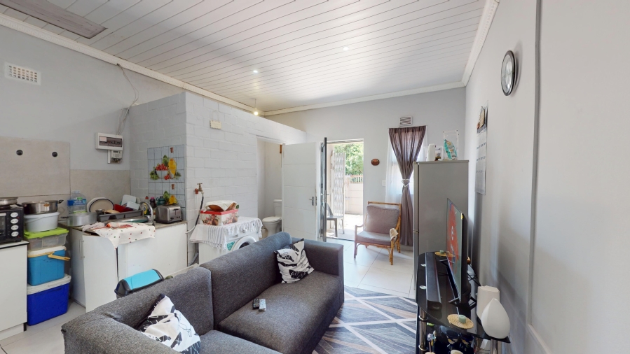 7 Bedroom Property for Sale in Sunbird Park Western Cape